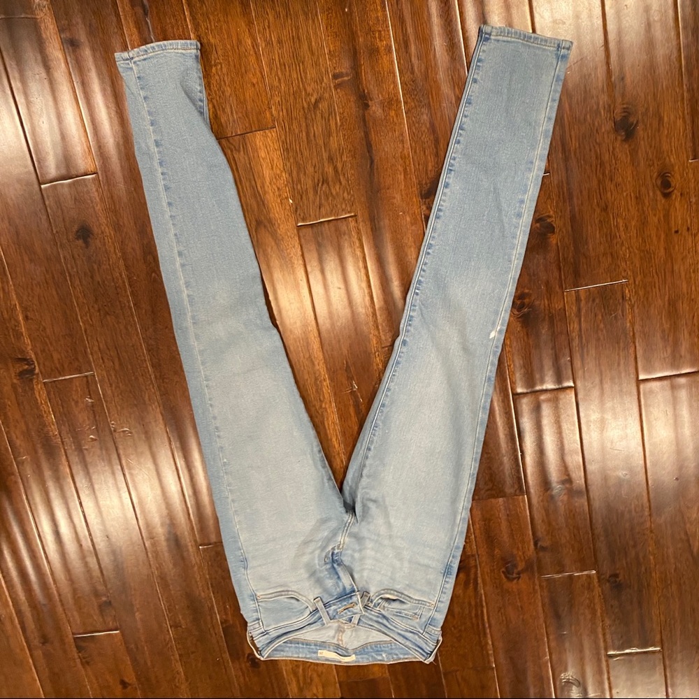 Levi jeans